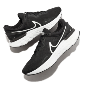 Giay Nike React Miler 3 'Black White' DD0490-001