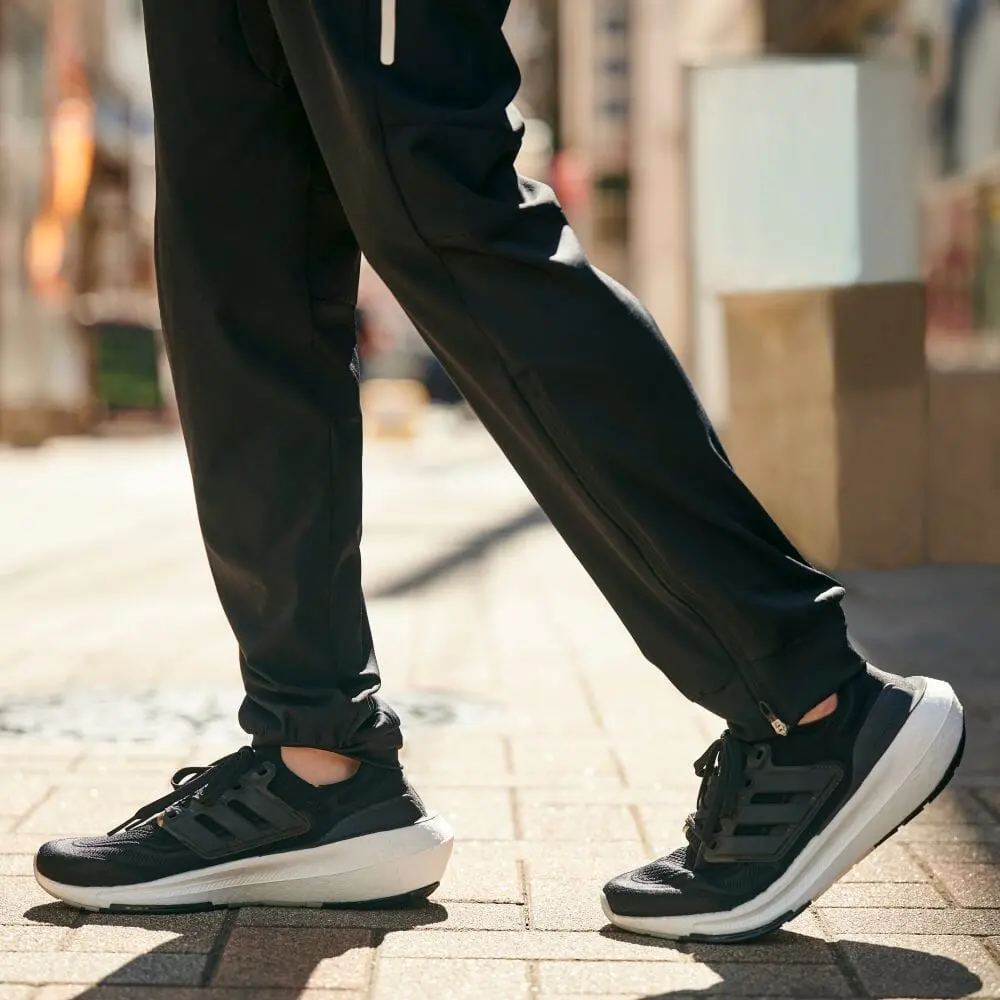 Giay Adidas Ultraboost Light 'Black' GY9351