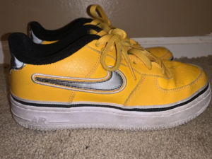 Giay Nike Air Force 1 Low LV8 GS x NBA 'University Gold' BV1248-700