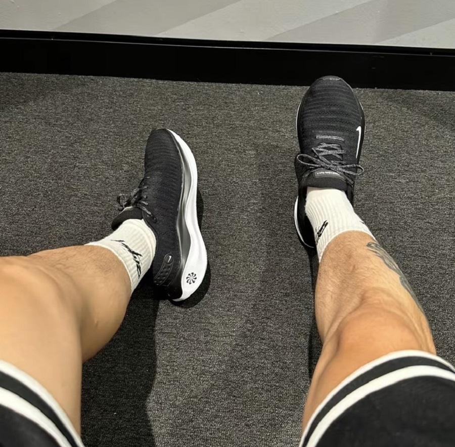 Giay Nike ReactX Infinity Run 4 'Black White' DR2665-001