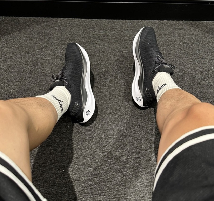 Giay Nike ReactX Infinity Run 4 'Black White' DR2665-001