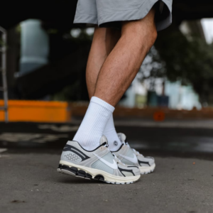 Giay Nike Air Zoom Vomero 5 'Supersonic' FN7649-110