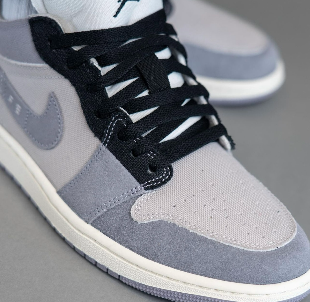 Giay Nike Air Jordan 1 Low Craft 'Cement Grey' DZ4135-002