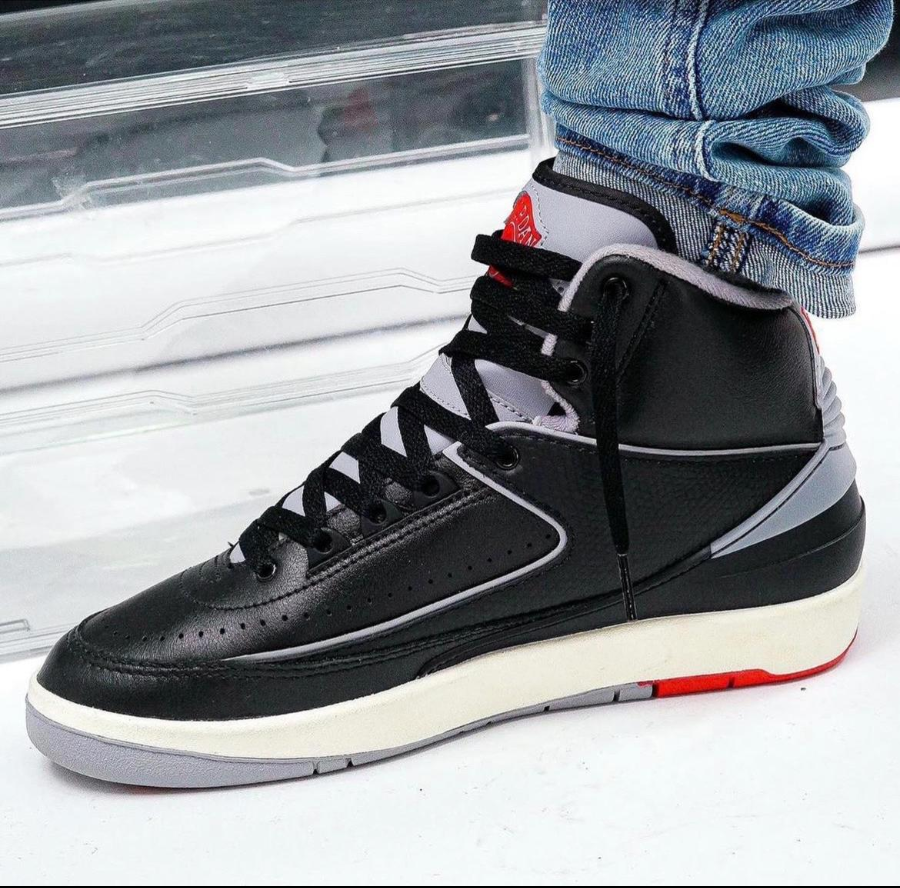 Giay Nike Air Jordan 2 Retro 'Black Cement' DR8884-001