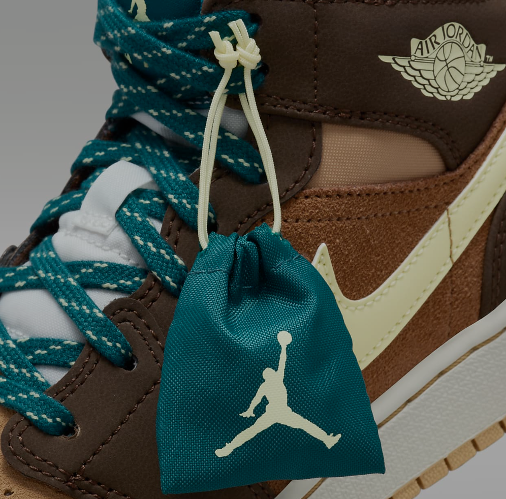 Giay Nike Air Jordan 1 Mid SE 'Cacao Wow' DZ6335-200