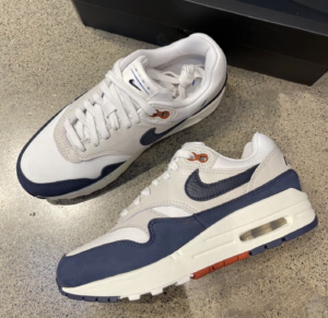 Giay Nike Air Max 1 'Obsidian Rugged Orange' FD2370-110