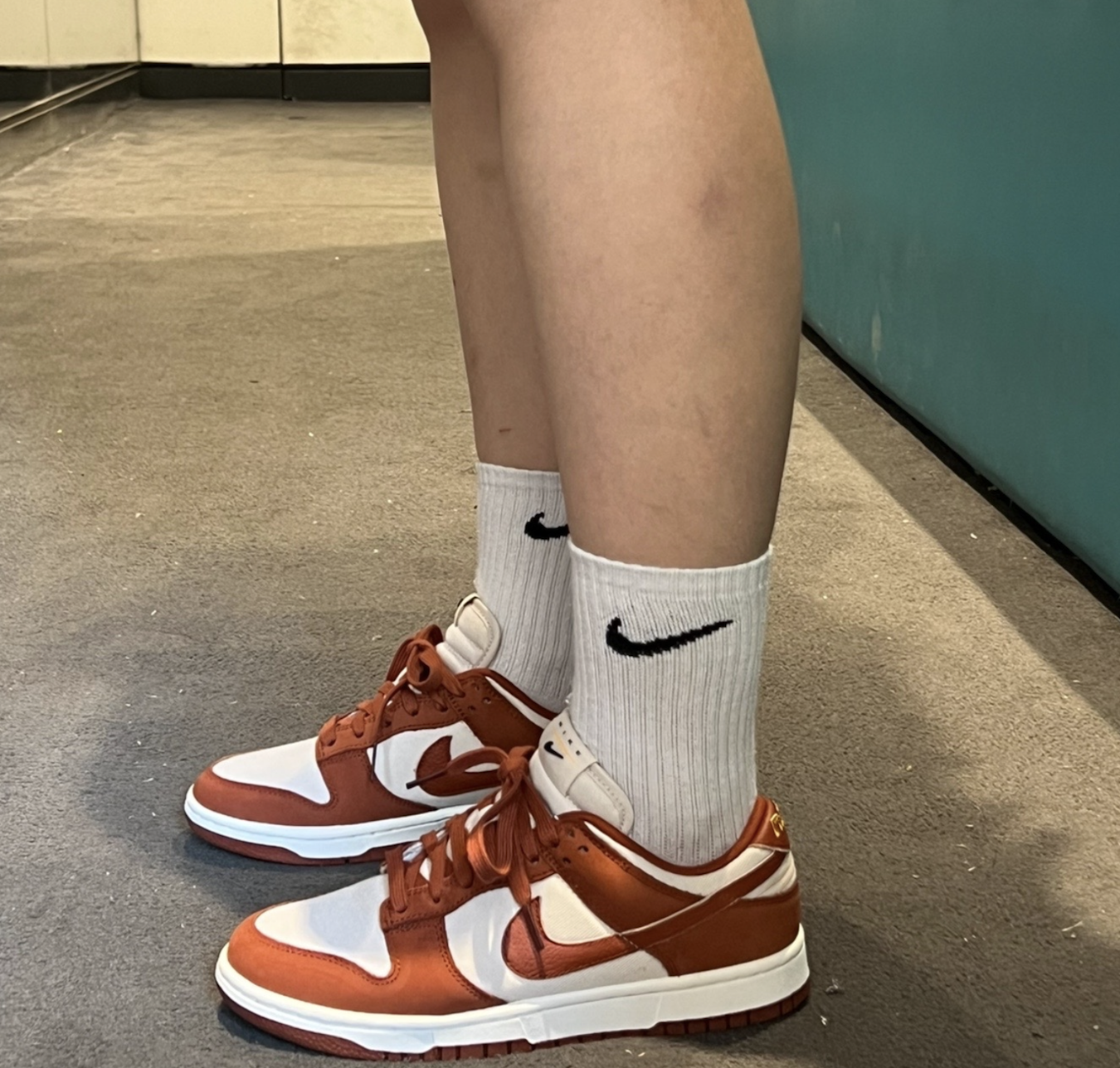 Giay Nike Dunk Low LX 'Rugged Orange' DZ2710-101