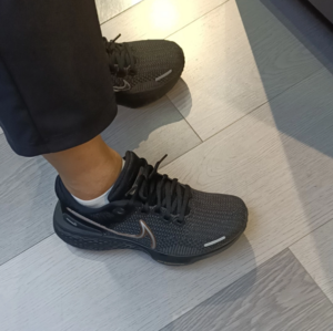 Giay Nike ZoomX Invincible Run Flyknit 2 'Black Metallic' DC9993-003