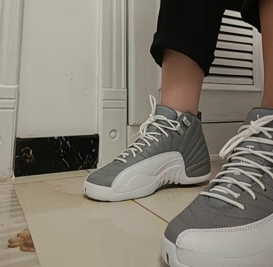 Giay Nike Air Jordan 12 Retro GS 'Stealth' 153265-015