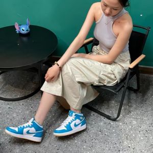 Giay Nike Air Jordan 1 Mid GS 'Aquatone' DQ8423-400