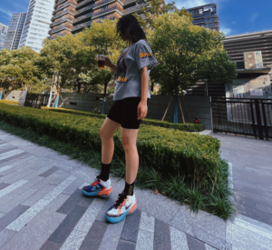 Giay Nike LeBron 18 Low GS x Space Jam 'Lola Bunny' DJ3760-115