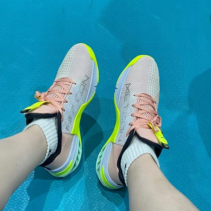 Giay Nike Metcon 8 'Arctic Orange Volt' DO9327-800