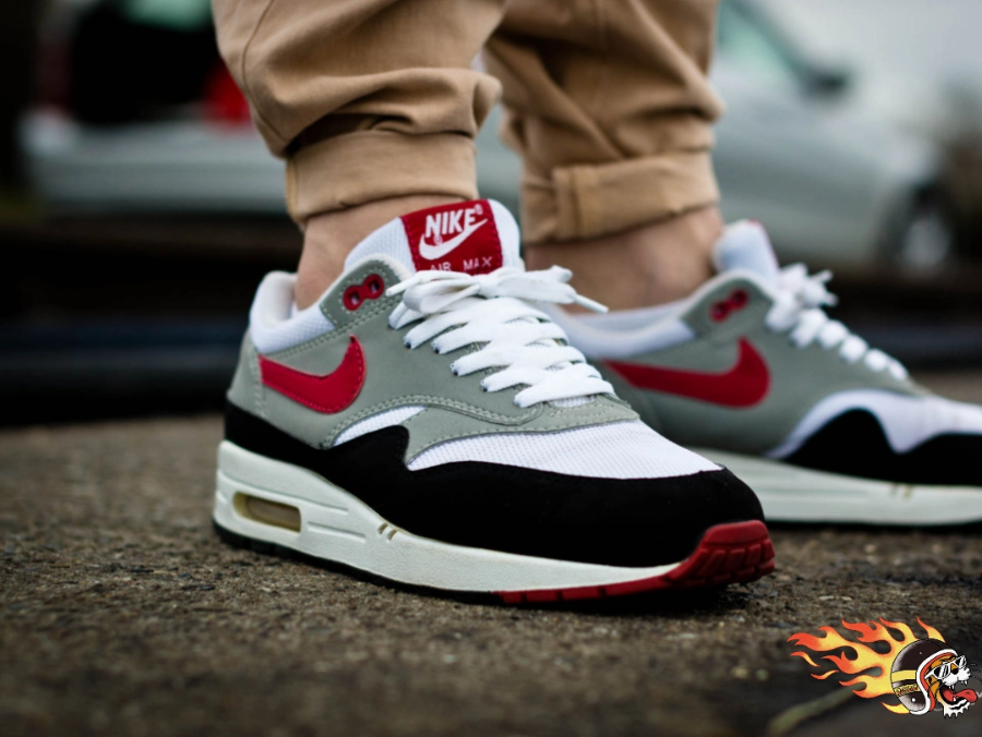 Giay Nike Air Max 1 'Chili 2.0' FD9082-101