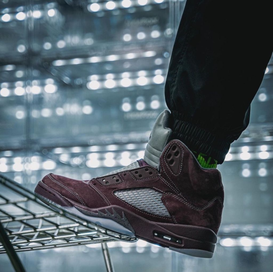 Giay Nike Air Jordan 5 Retro SE 'Burgundy' DZ4131-600