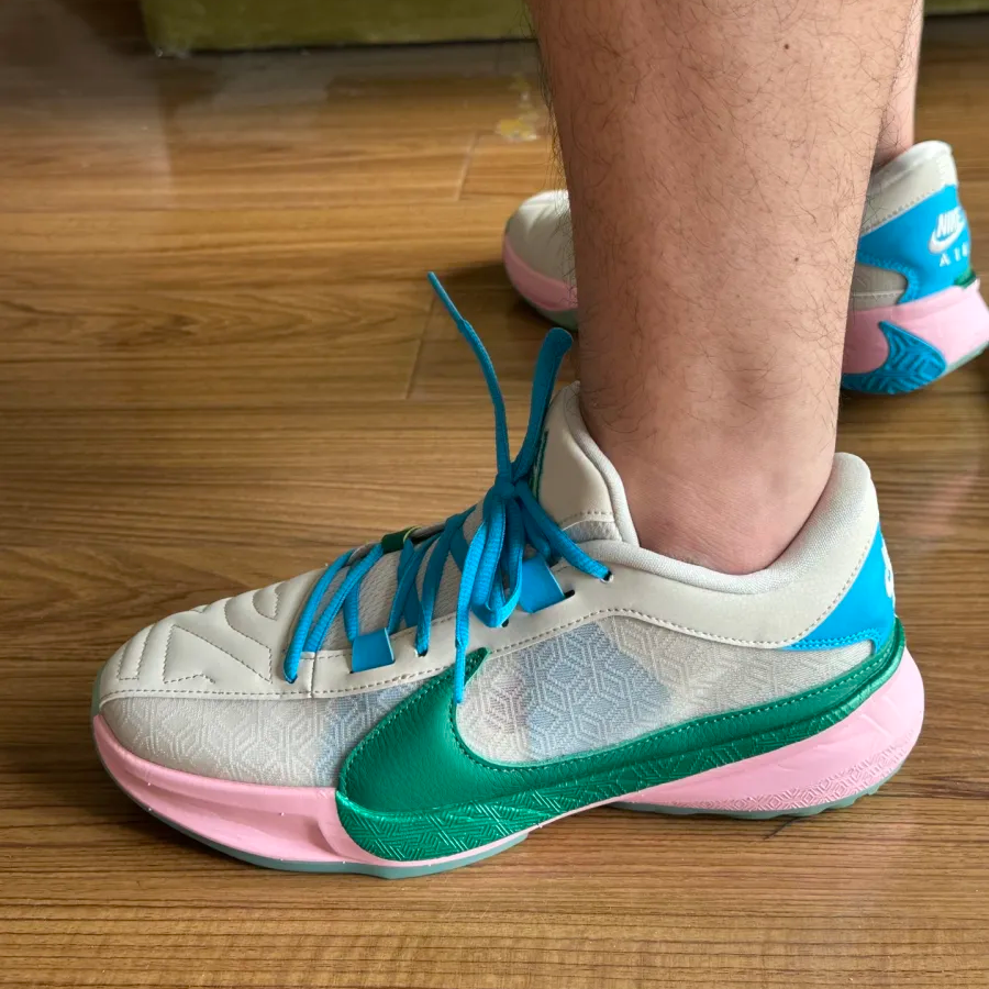 Giay Nike Zoom Freak 5 'Beige Green' DX4996-100