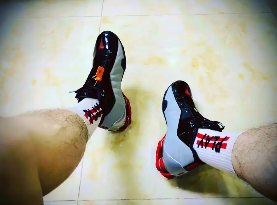Giay Nike Shox BB4 'University Red' AT7843-003