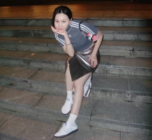 Giay Adidas Samba OG 'White Halo Blue' ID2055