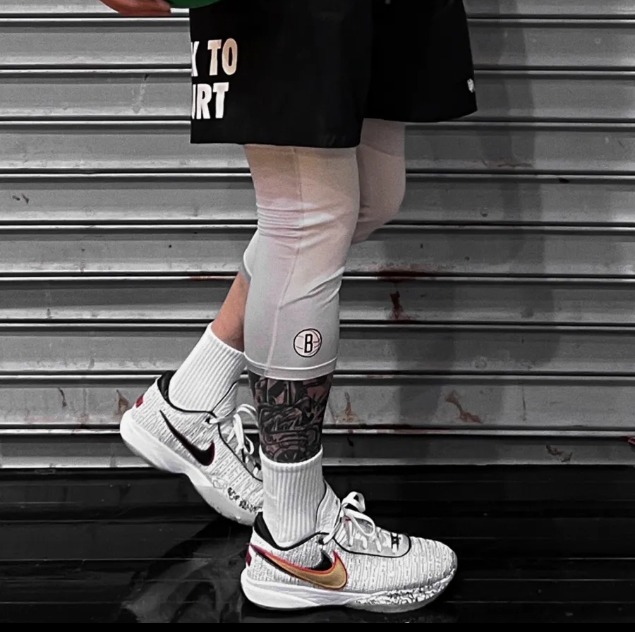 Giay Nike LeBron 20 'The Debut' DJ5423-100