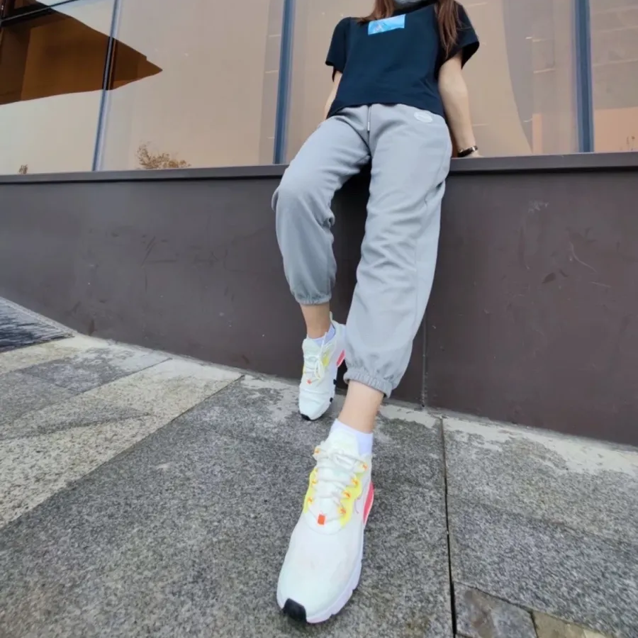 Giay Nike Air Max 270 React 'Pale Ivory' CV8818-102