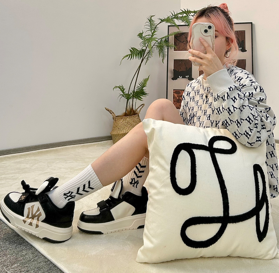 Giay MLB Chunky Liner Mid Lux NY 'Black' 3ASXCMC3N-50BKS