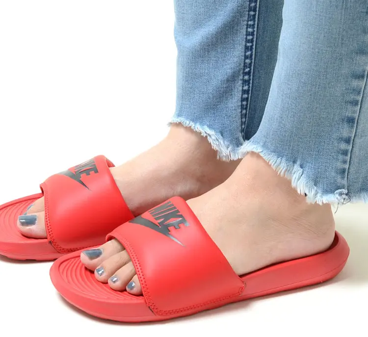 Giay Nike Victori One Slide ‘University Red’ CN9675-600