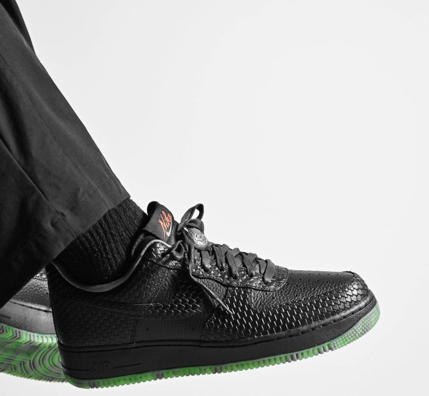 Giay Nike Air Force 1 Low 'PRM Halloween' FQ8822-084