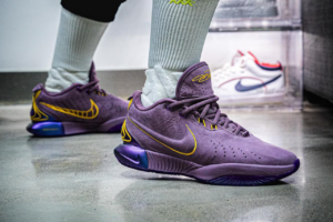 Giay Nike LeBron 21 'Purple Rain' FV2345-500