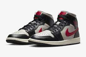 Giay Nike Air Jordan 1 'College Grey' BQ6472-060