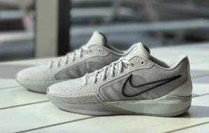 Giay Nike Sabrina 1 'Ionic Photon Dust' FQ3381-010