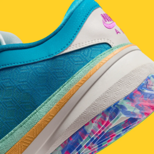 Giay Nike Zoom Freak 5 'Greece x Nigeria' DX4985-400