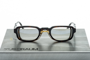 Kinh Kuboraum Mask N12 'Tortoise'