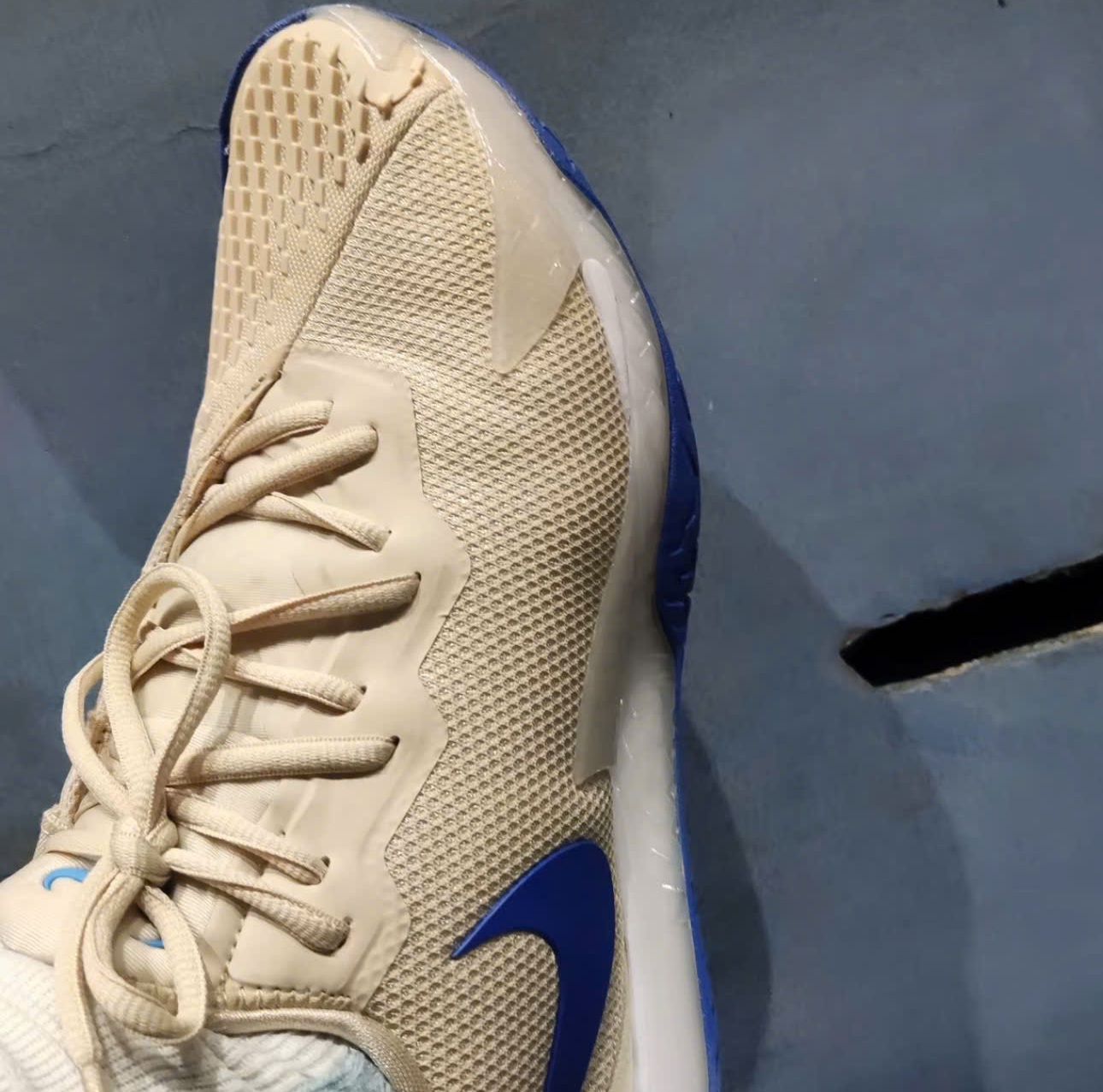 Alternative view of Giày Nike Court Zoom Vapor Cage 4 'Sanddrift' DD1579-104