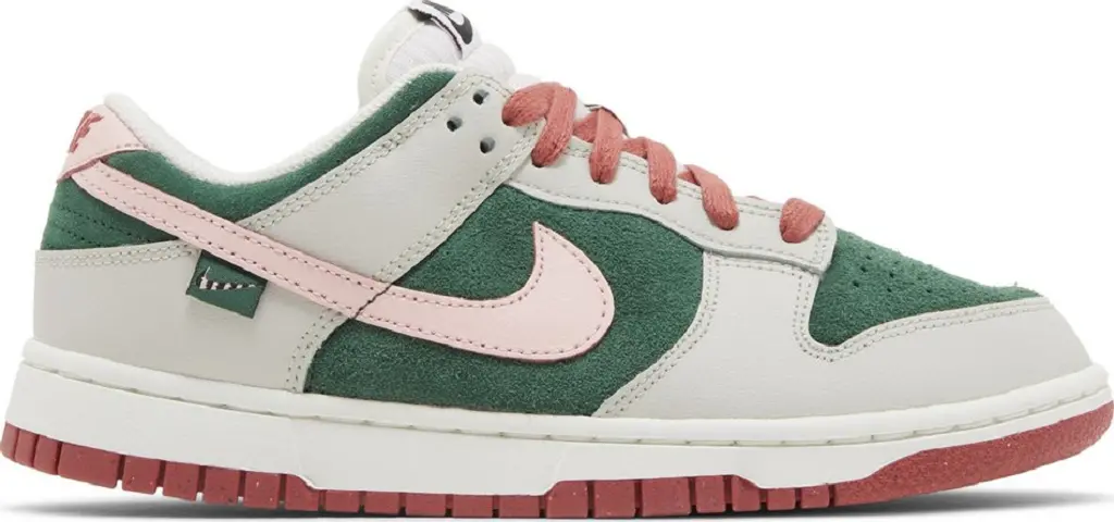 Giay Nike Dunk Low SE 'All Petals United' FN8923-061