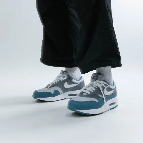 Giay Nike Air Max 1 'Noise Aqua And Cool Grey' FB9660-001
