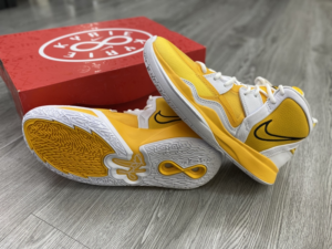 Giay Nike Kyrie Infinity TB 'University Gold' DO9616-701