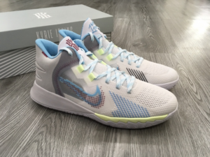 Giay Nike Kyrie Flytrap V 'White Blue Chill' DD0340-102