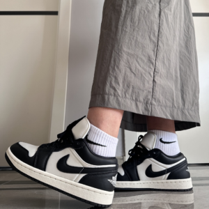 Giay Nike Air Jordan 1 Low SE 'Vintage Panda' FB9893-101