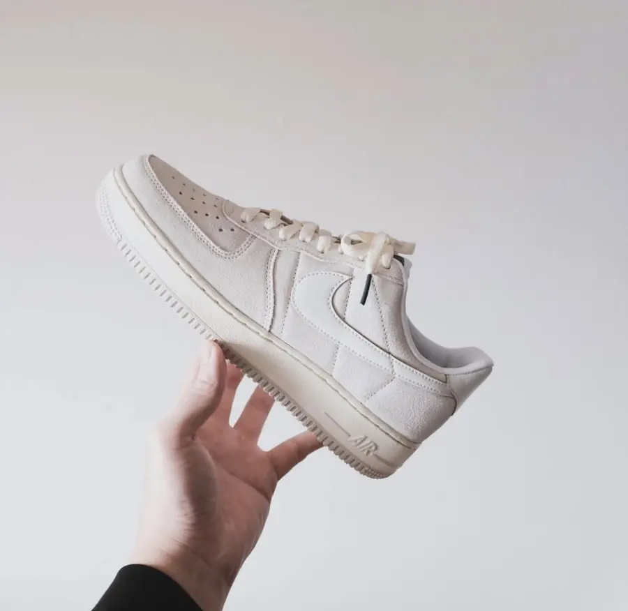 Giay Nike Air Force 1 07 'Sail' FQ8077-104