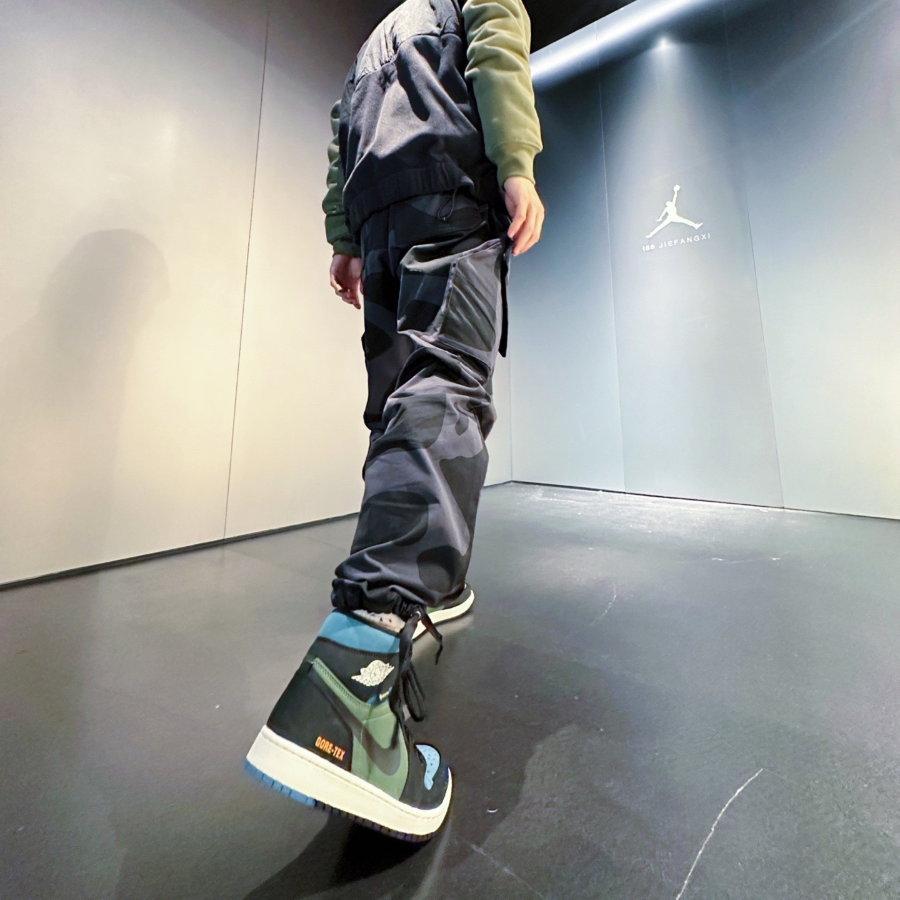 Giay Nike Air Jordan 1 Element Gore-Tex 'Noise Aqua And Light Olive' DB2889-003