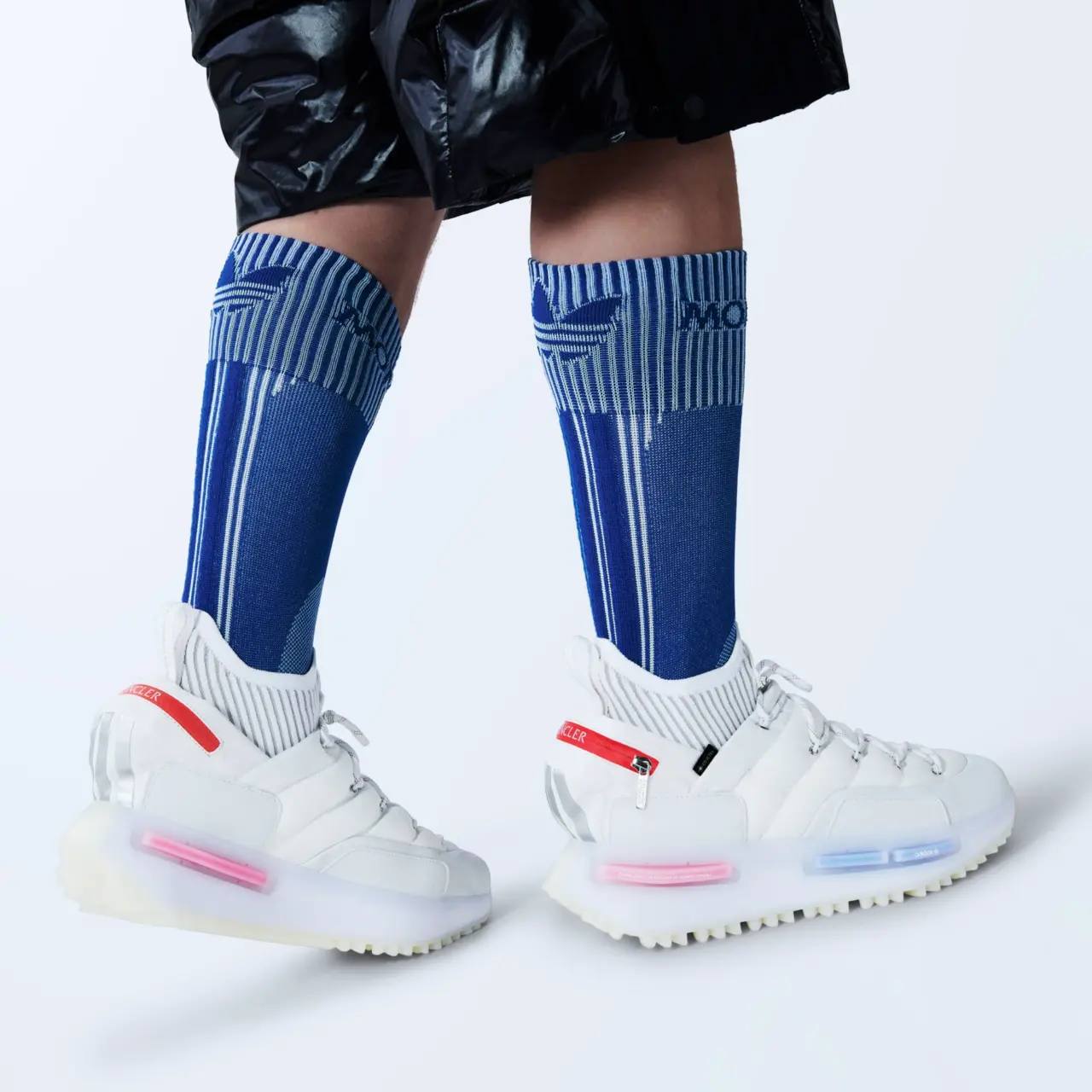 Giay Adidas x Moncler NMD Runner 'Core White' IG3025