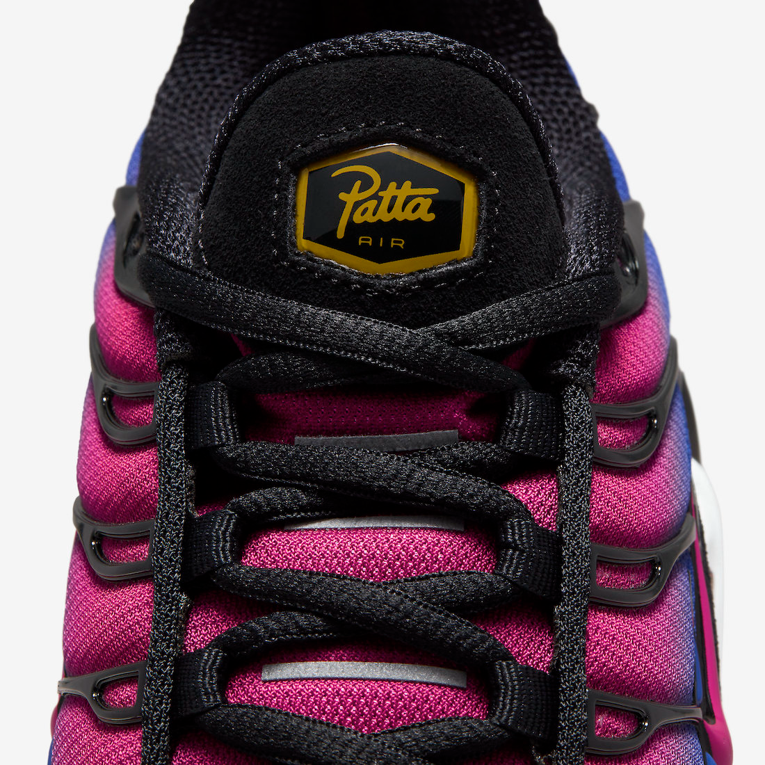 Giay Nike x Patta x FC Barcelona Air Max Plus 'Culers del Mon' FN8260-001