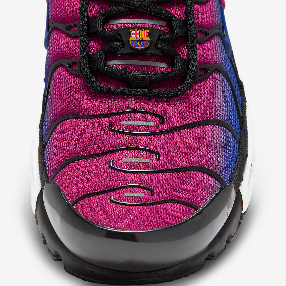 Giay Nike x Patta x FC Barcelona Air Max Plus 'Culers del Mon' FN8260-001