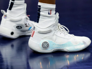 Giay Lining Way Of Wade 10 '305' ABAS075-2