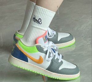 Giay Nike Air Jordan 1 Low GS 'Hoops' FB1835-181