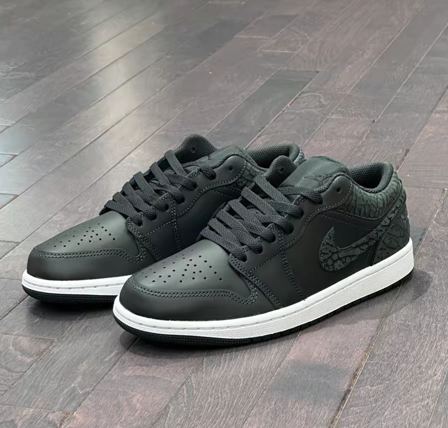 Giay Nike Air Jordan 1 Low SE 'Black Elephant' FB9907-001
