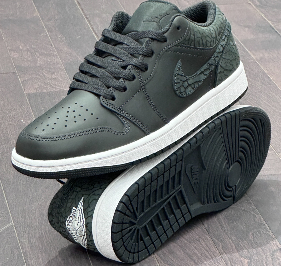 Giay Nike Air Jordan 1 Low SE 'Black Elephant' FB9907-001