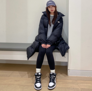 Giay Nike Air Jordan 1 Mid 'Panda Off Noir' FB9911-001