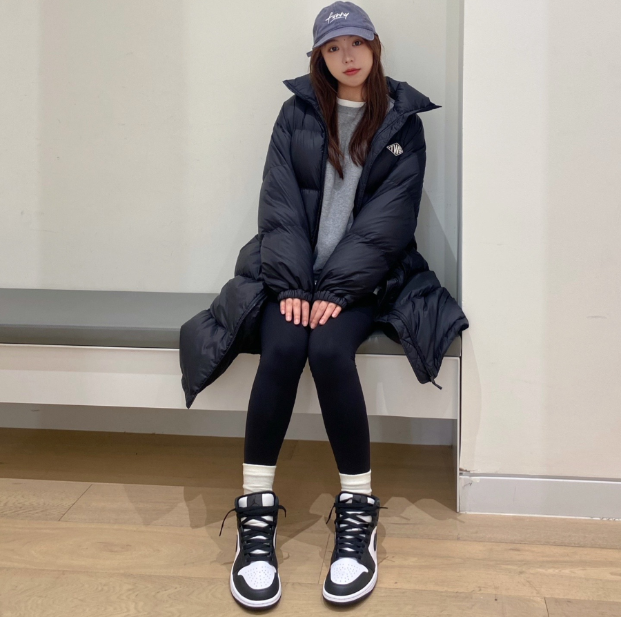 Giay Nike Air Jordan 1 Mid 'Panda Off Noir' FB9911-001