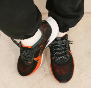 Giay Nike Pegasus 40 'Black Orange' FQ8723-010