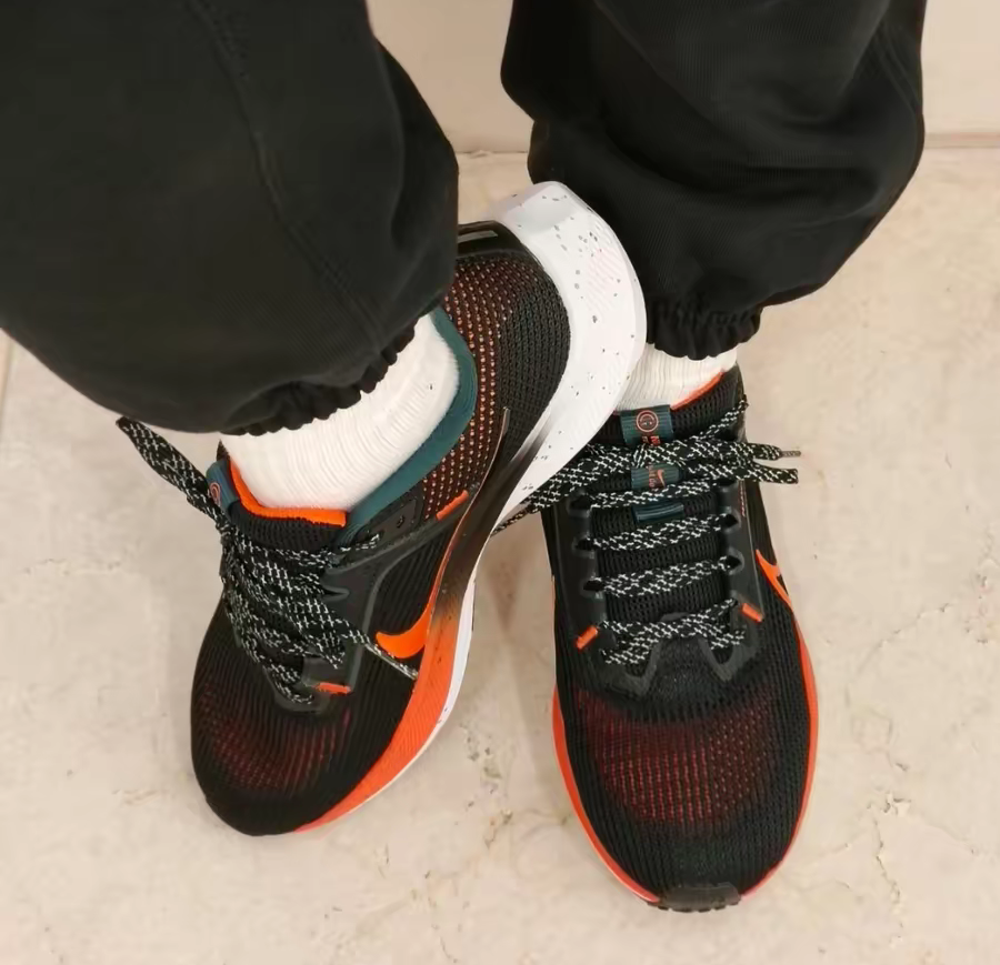 Giay Nike Pegasus 40 'Black Orange' FQ8723-010